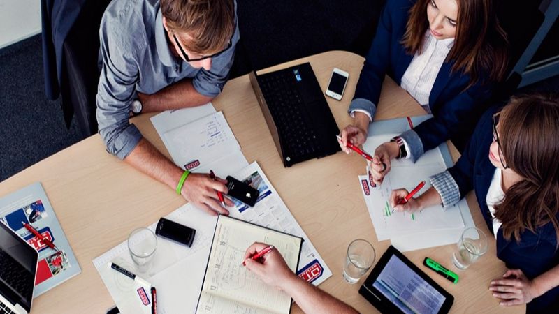 Digital Marketing Manager chịu trách nhiệm lập kế hoạch cho team